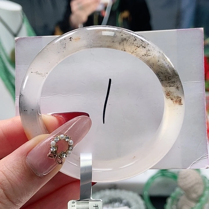 石英质玉手镯未镶嵌天然A货非洲翠手镯