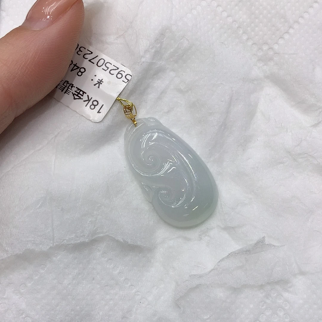 翡翠18K金镶嵌颈饰1111111111111