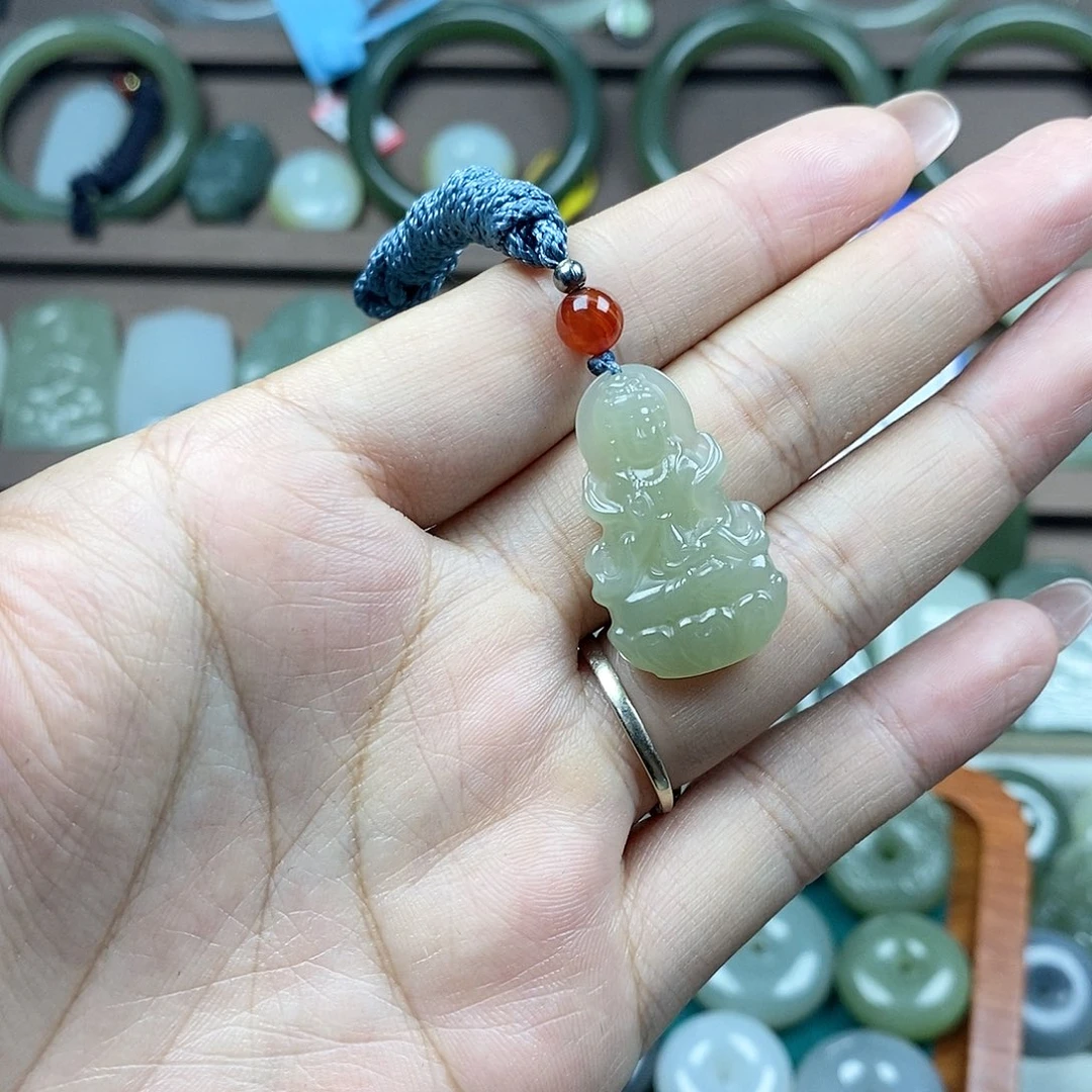 颈饰未镶嵌和田玉观音