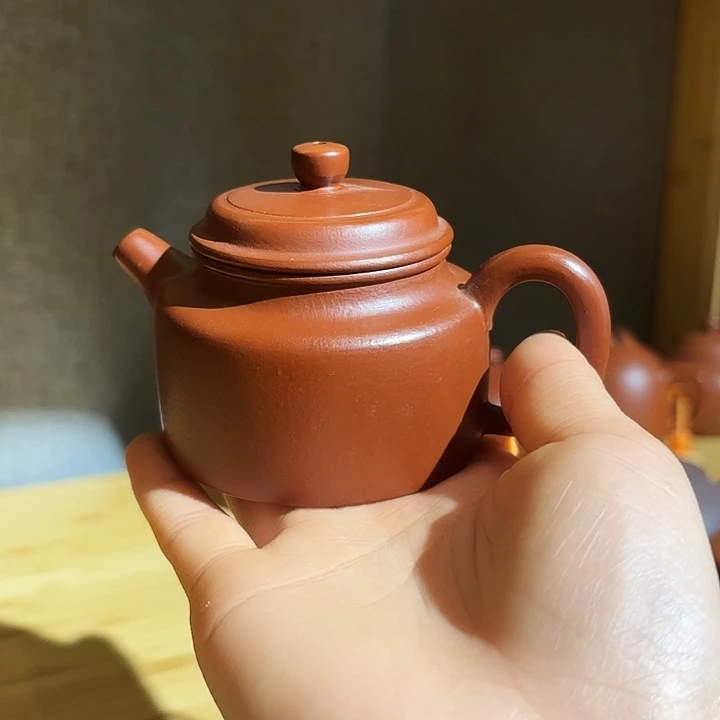 紫砂壶朱泥小品款