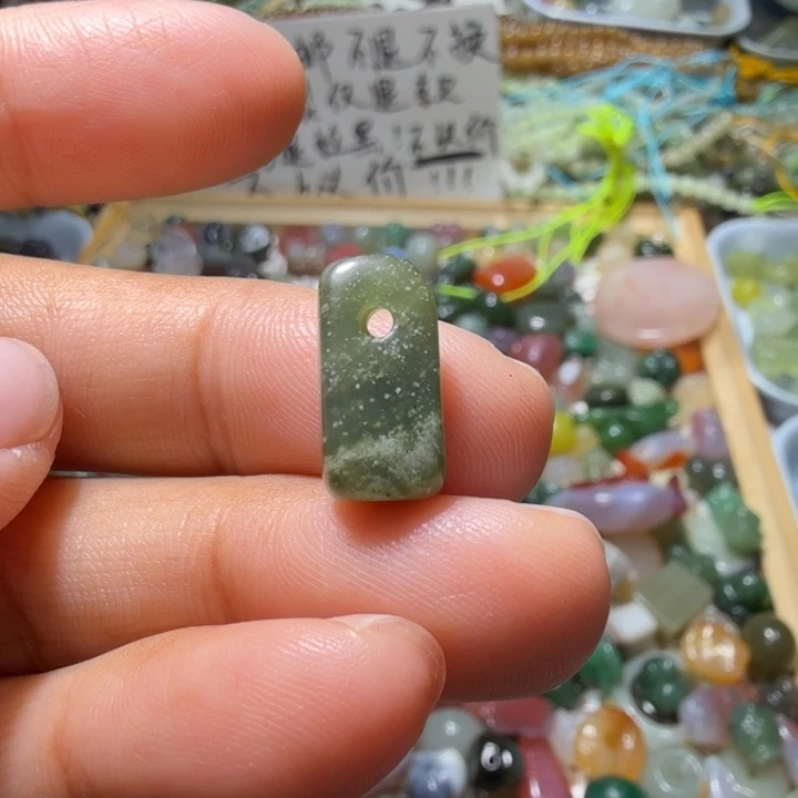 和田玉未镶嵌珠宝半成品