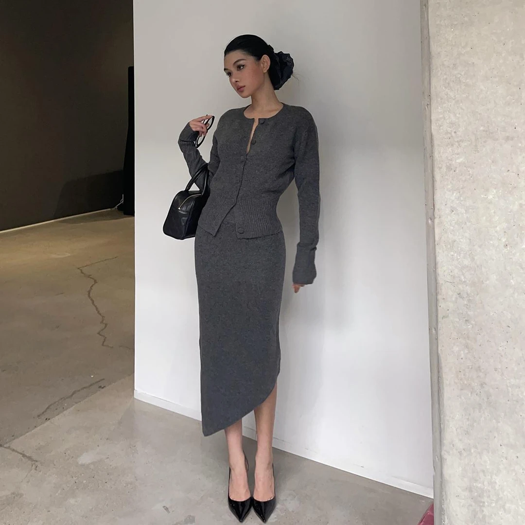 ICVIBE 质感针织·Chic灰色系 软糯羊腿袖开衫+斜边半裙set