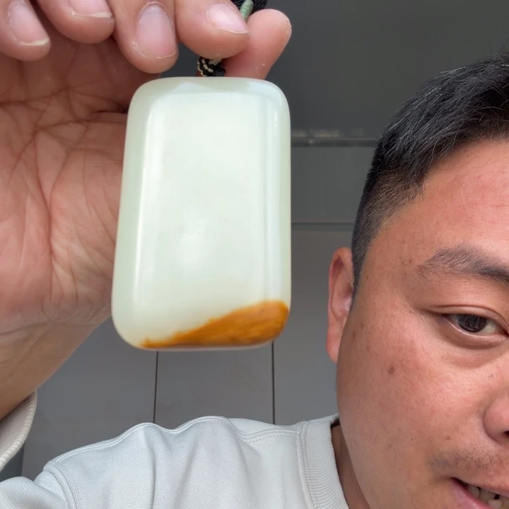 玉黄口色带皮牌面包牌007