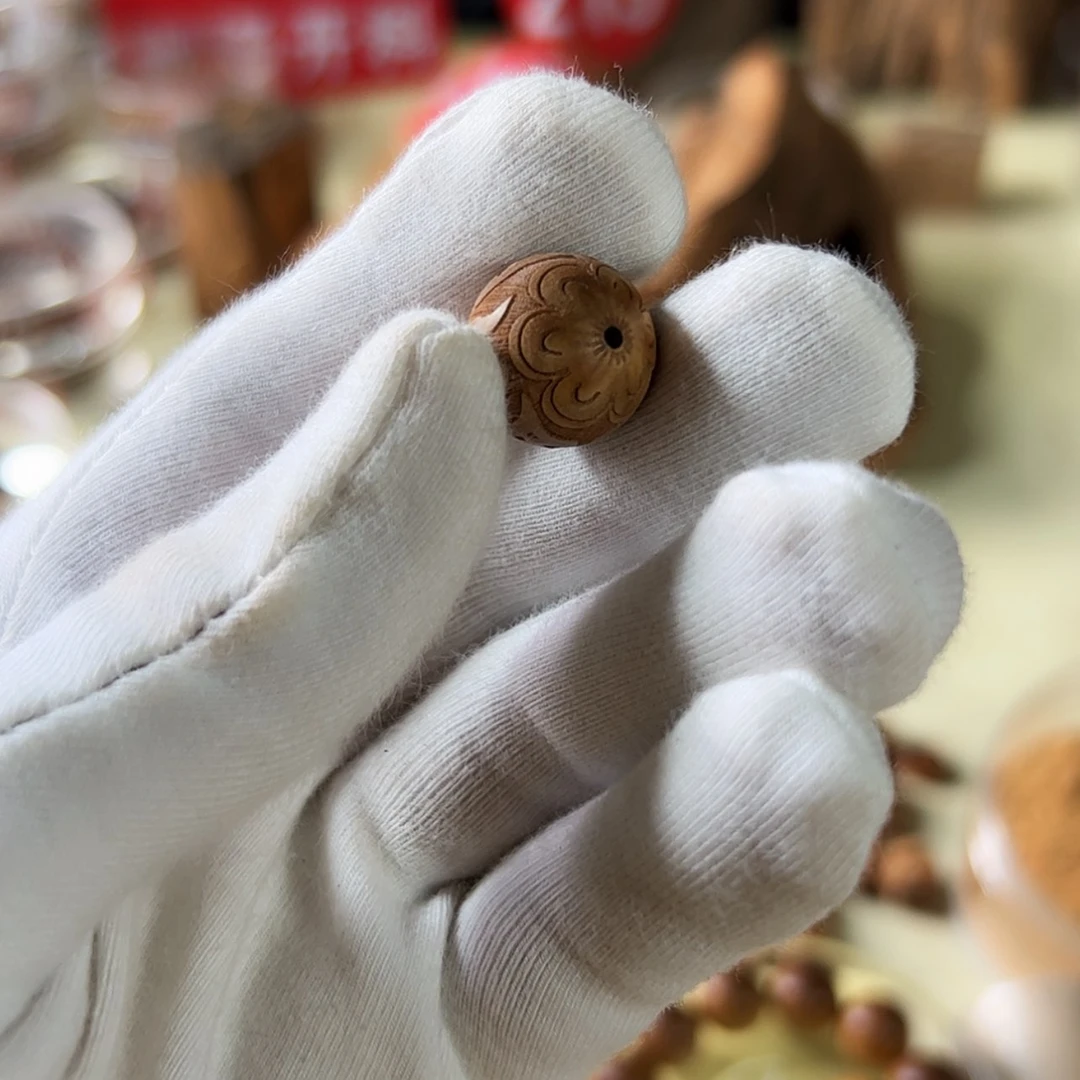 【闪购商品】檀香木其他难**涂定制，雕刻珠