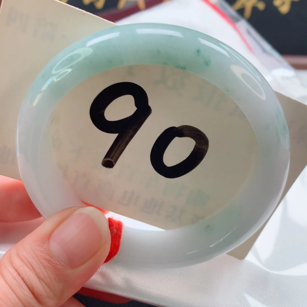 未镶嵌手镯翡翠正