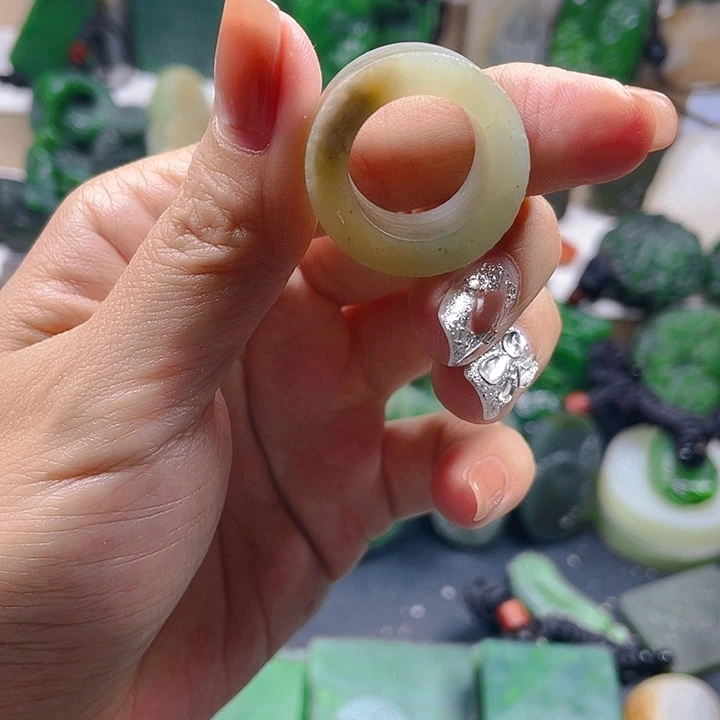 未镶嵌和田玉珠宝半成品