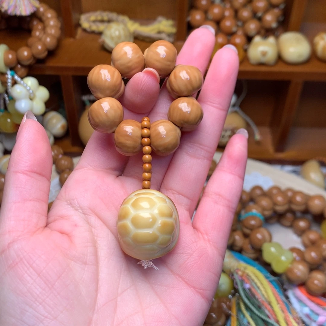 猴头核桃吊坠二代屁桃手捻富甲