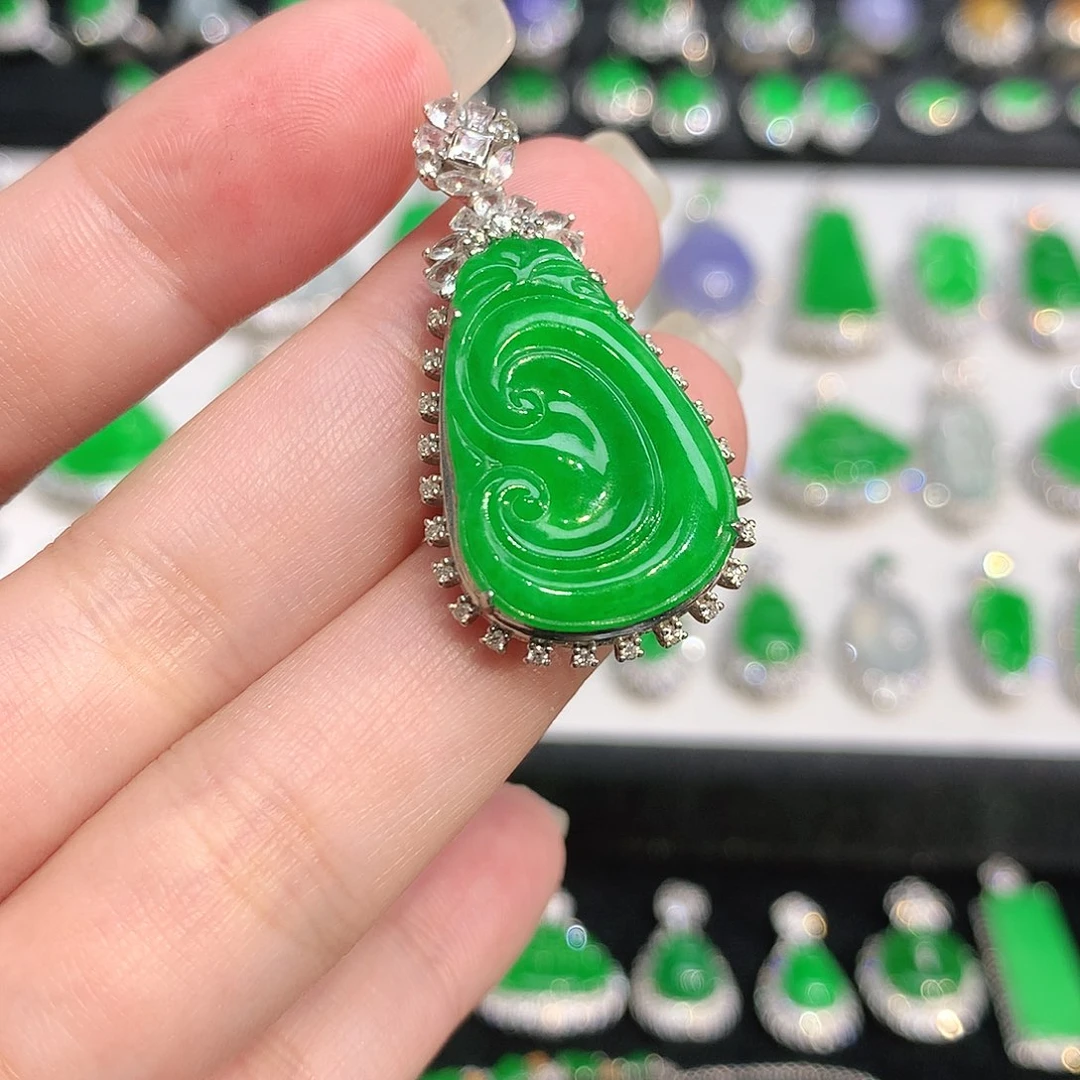 翡翠18K金镶嵌手链