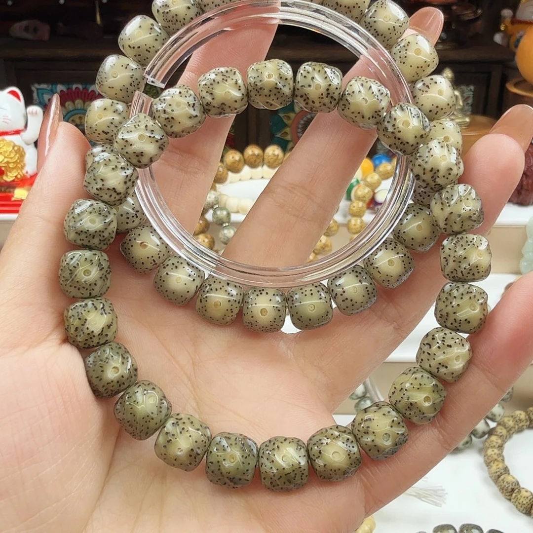 中****吊坠星月菩提菩提