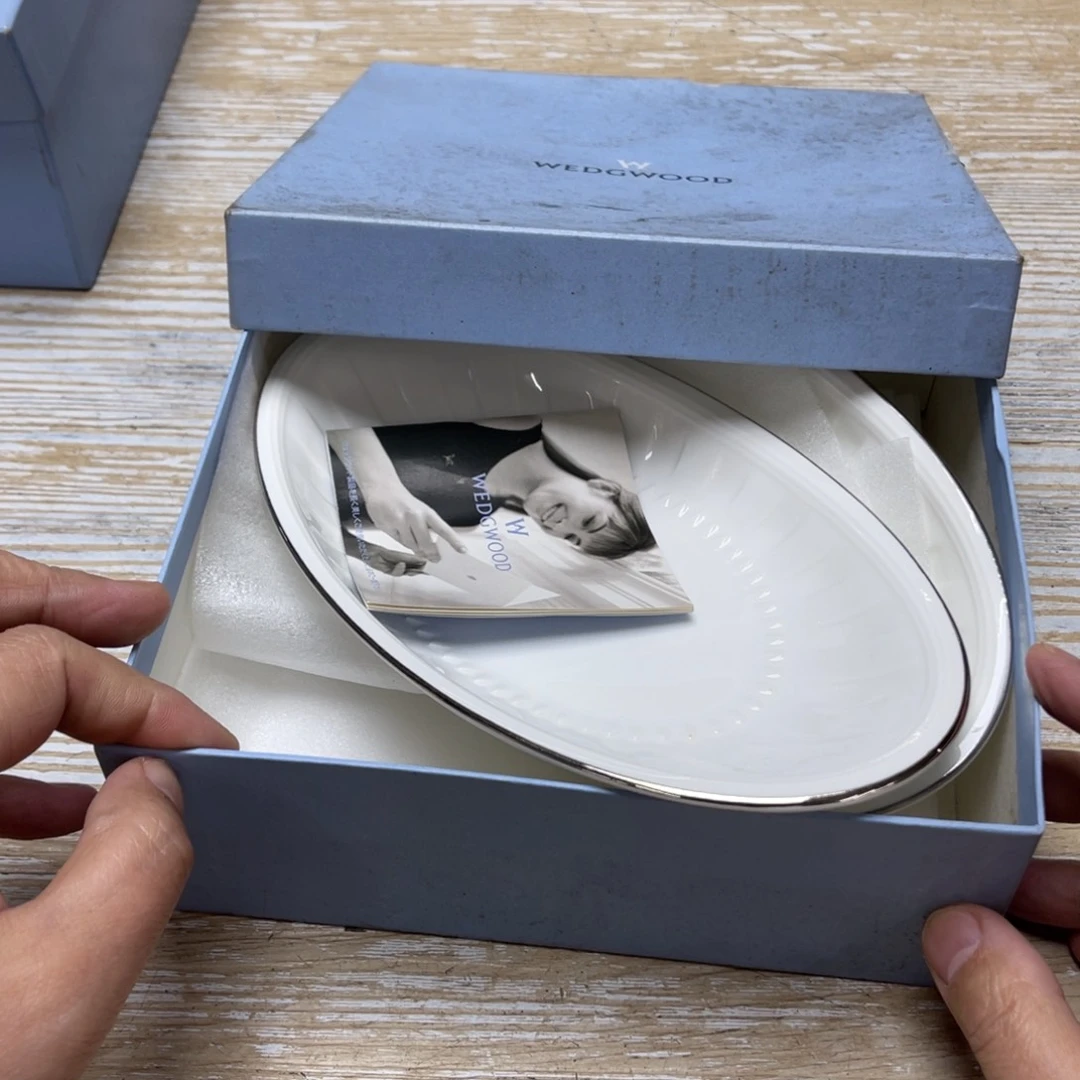 瓷片郫****莓密密麻麻的一页纸