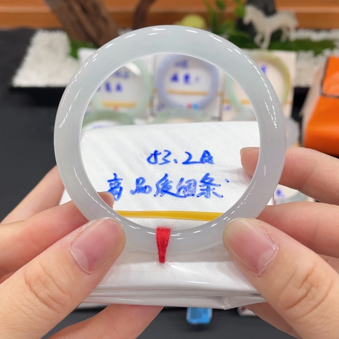 翡翠未镶嵌手镯缅甸天然翡翠