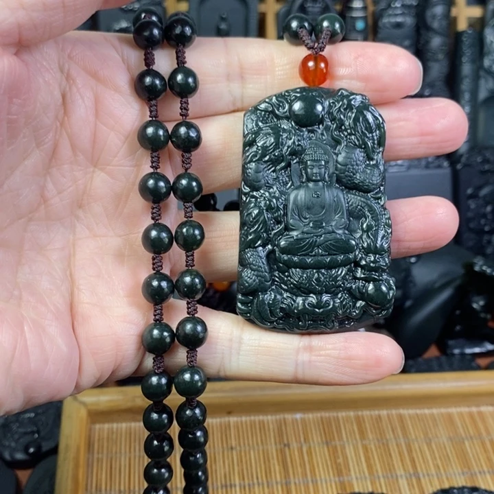 颈饰未镶嵌和田玉（青玉）