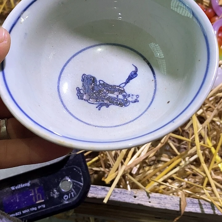 碗94973974875864775677