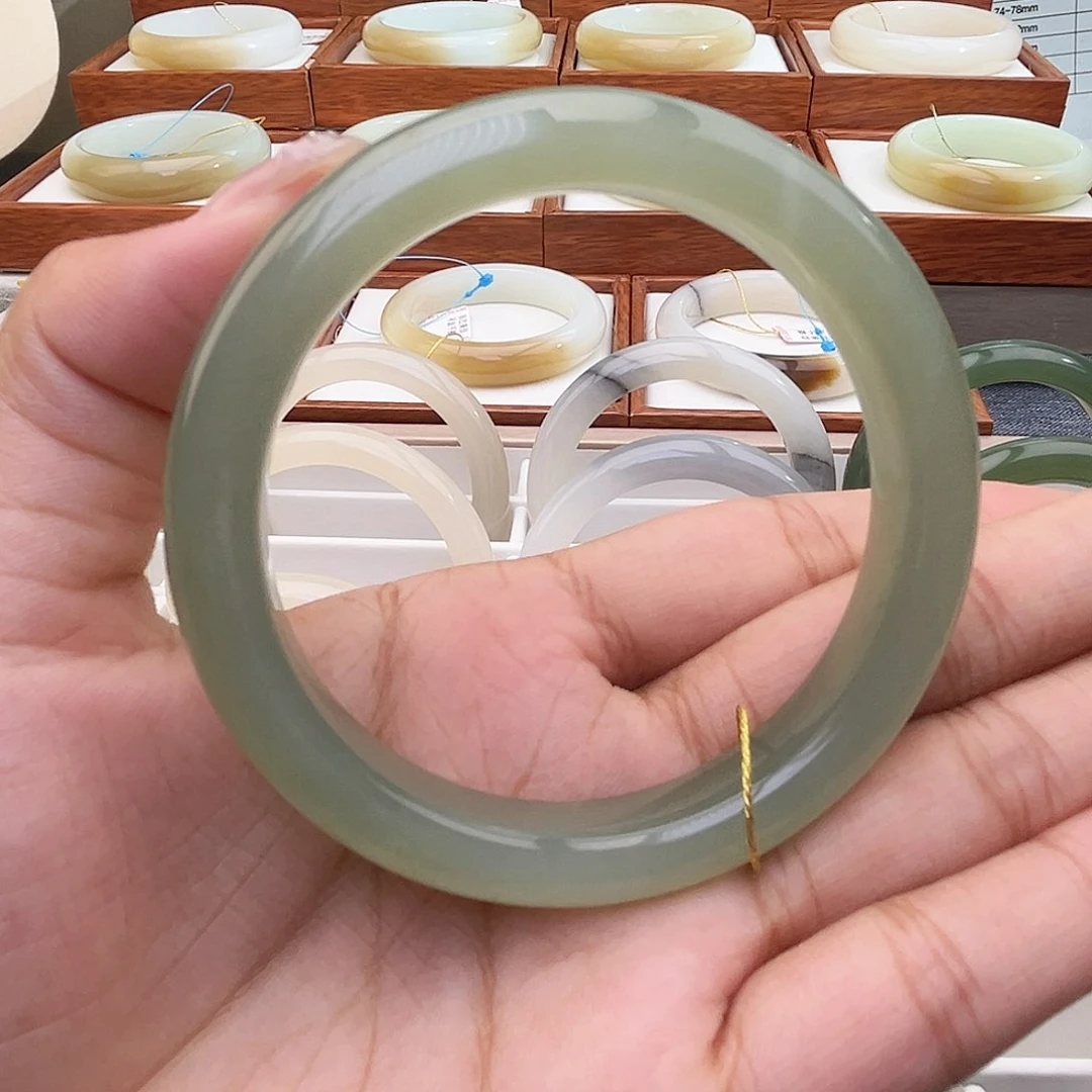 未镶嵌手镯和田玉57