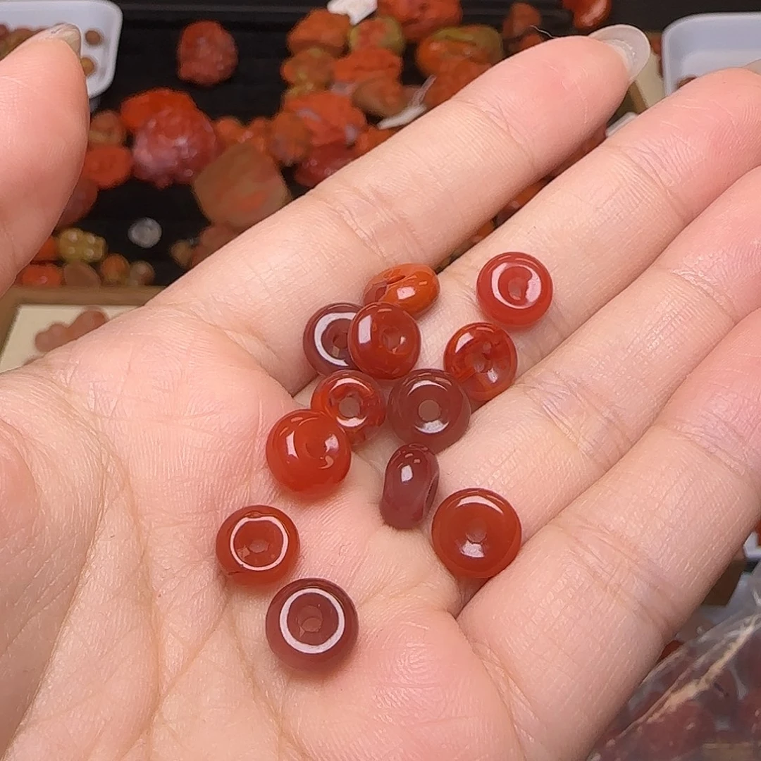 南红玛瑙未镶嵌颈饰