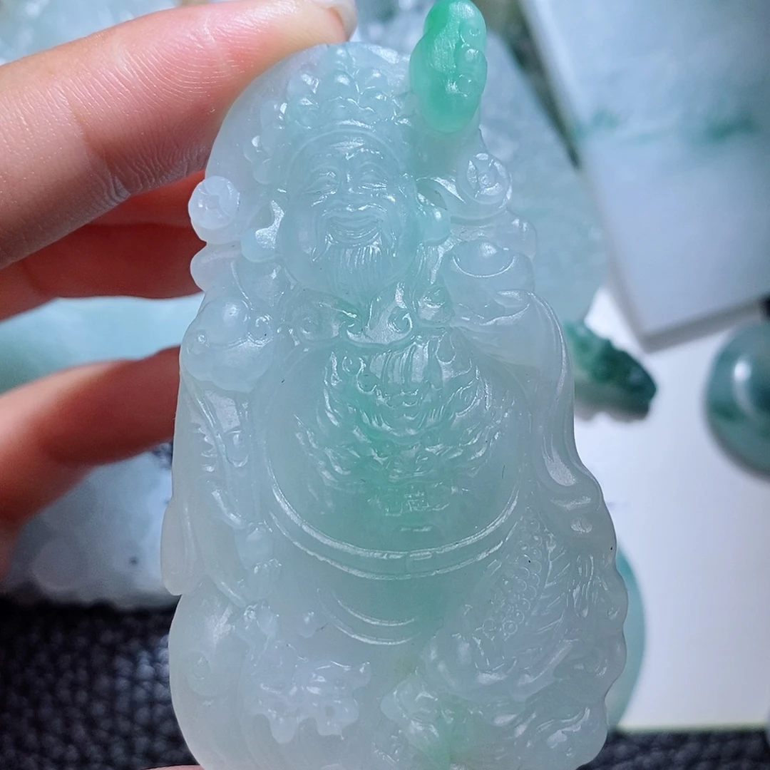 未镶嵌定制翡翠毛货付款后确认抛光