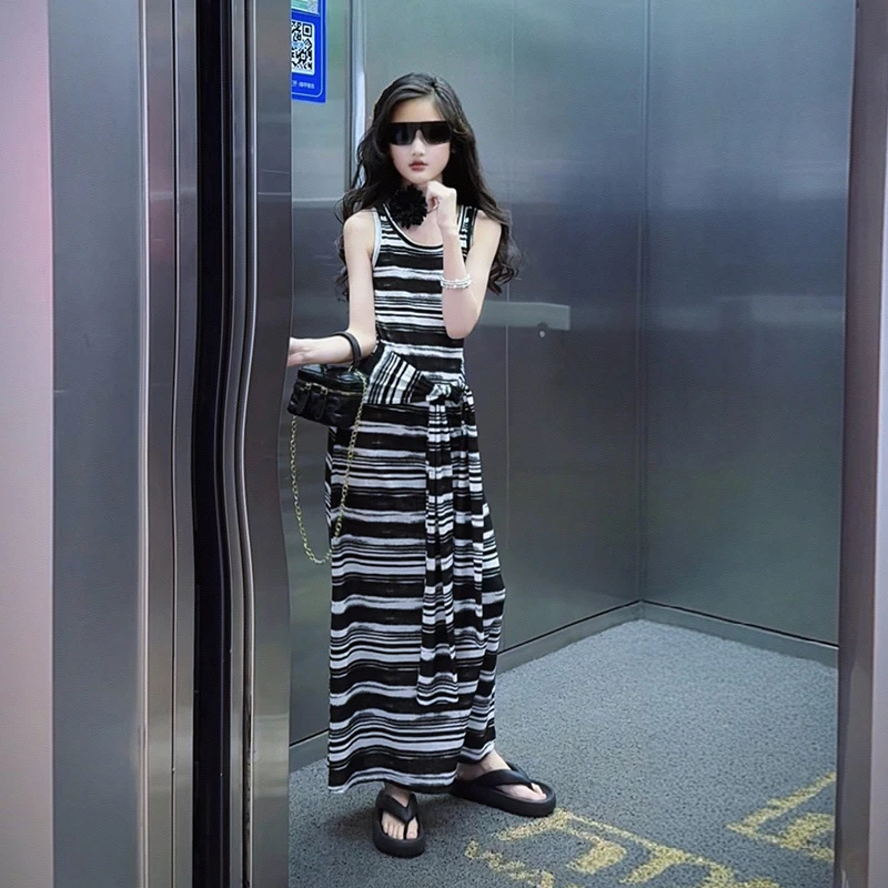 ☆甜蜜蜜☆女童夏装新款松弛美式假两件条纹绑带黑白撞色长款连衣裙
