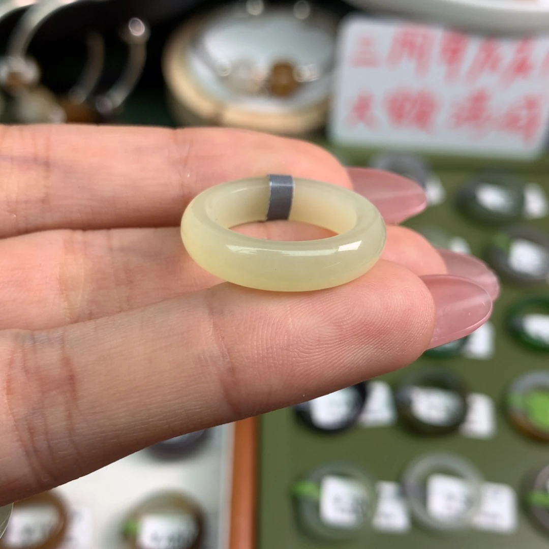 未镶嵌戒指和田玉港13黄口柠檬黄