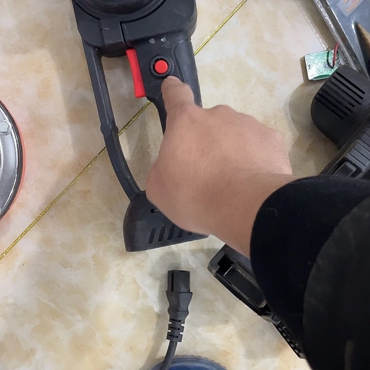 大电锯坏的一个发货