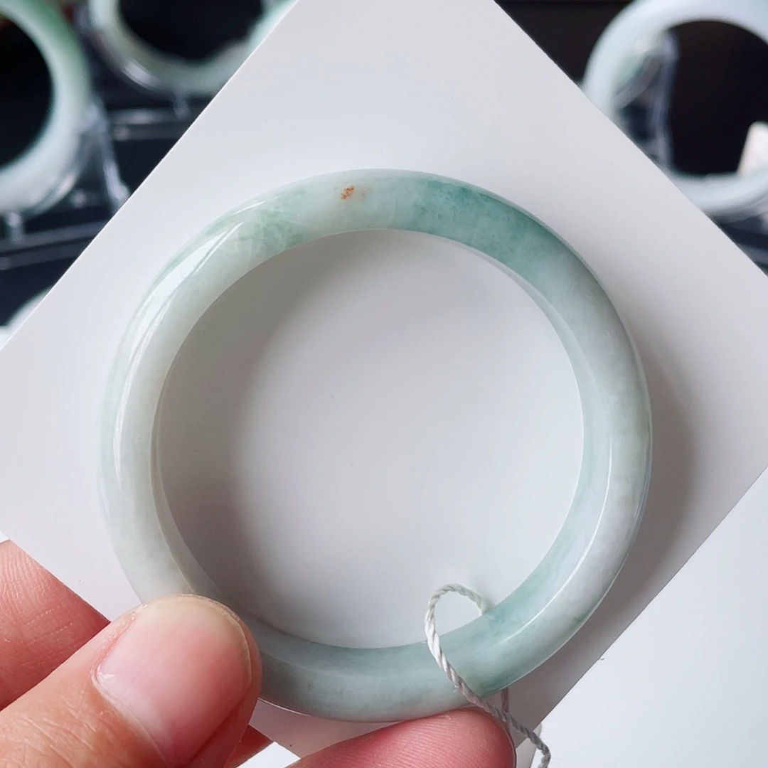 翡翠未镶嵌手镯525