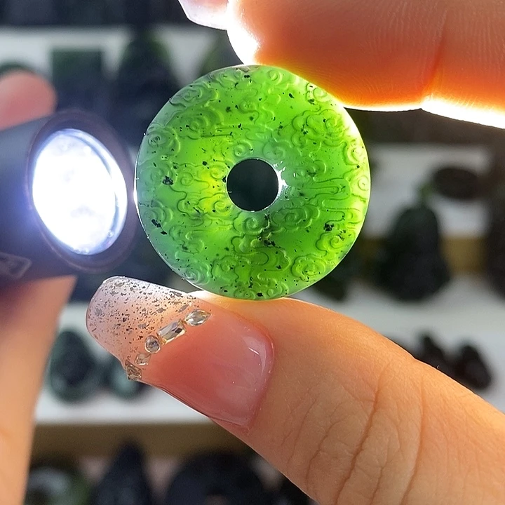 蛇纹石玉未镶嵌平安扣