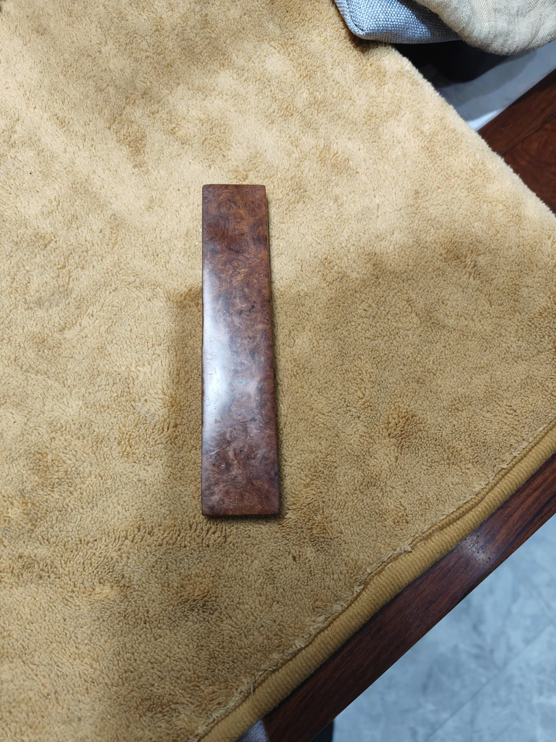 缅甸花梨镇尺带留疤