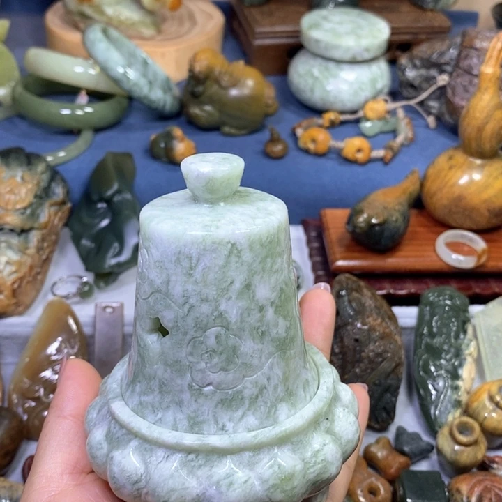 蛇纹石玉未镶嵌岫玉香熏炉