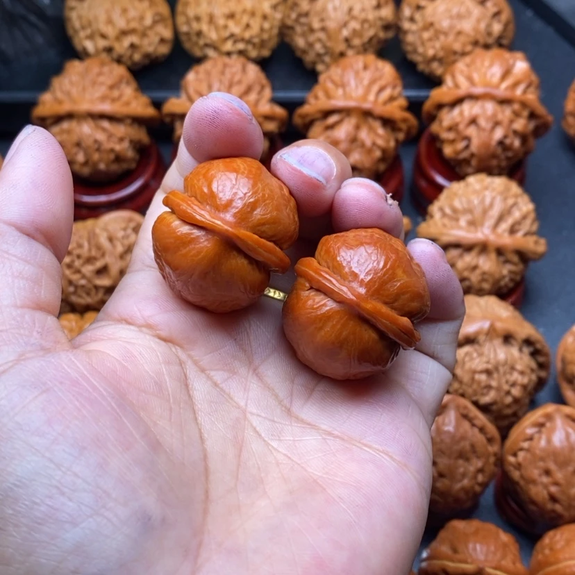 【闪购商品】文玩核桃把件海豚