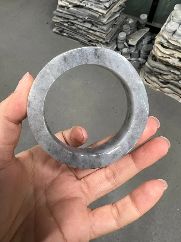 天然翡翠手镯定制