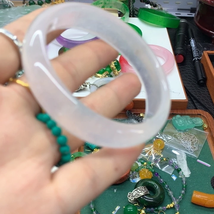 颈饰未镶嵌翡翠吊坠