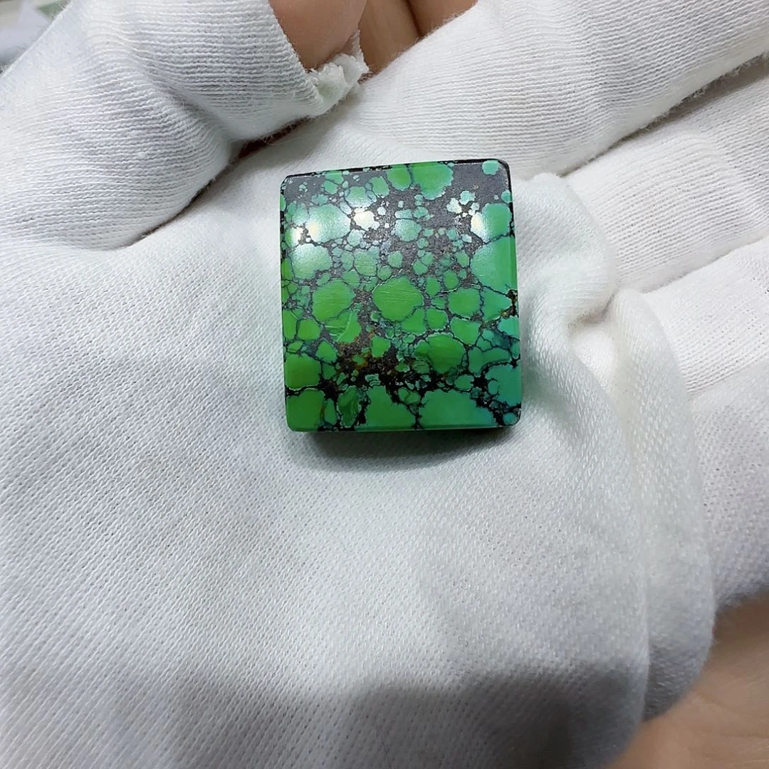 未镶嵌绿松石原矿绿松石