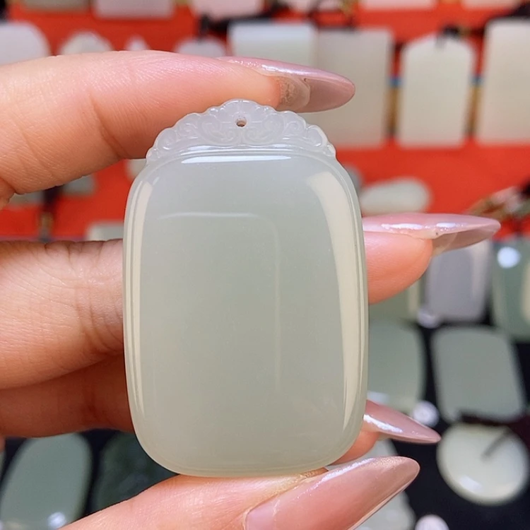 【闪购商品】颈饰未镶嵌和田玉