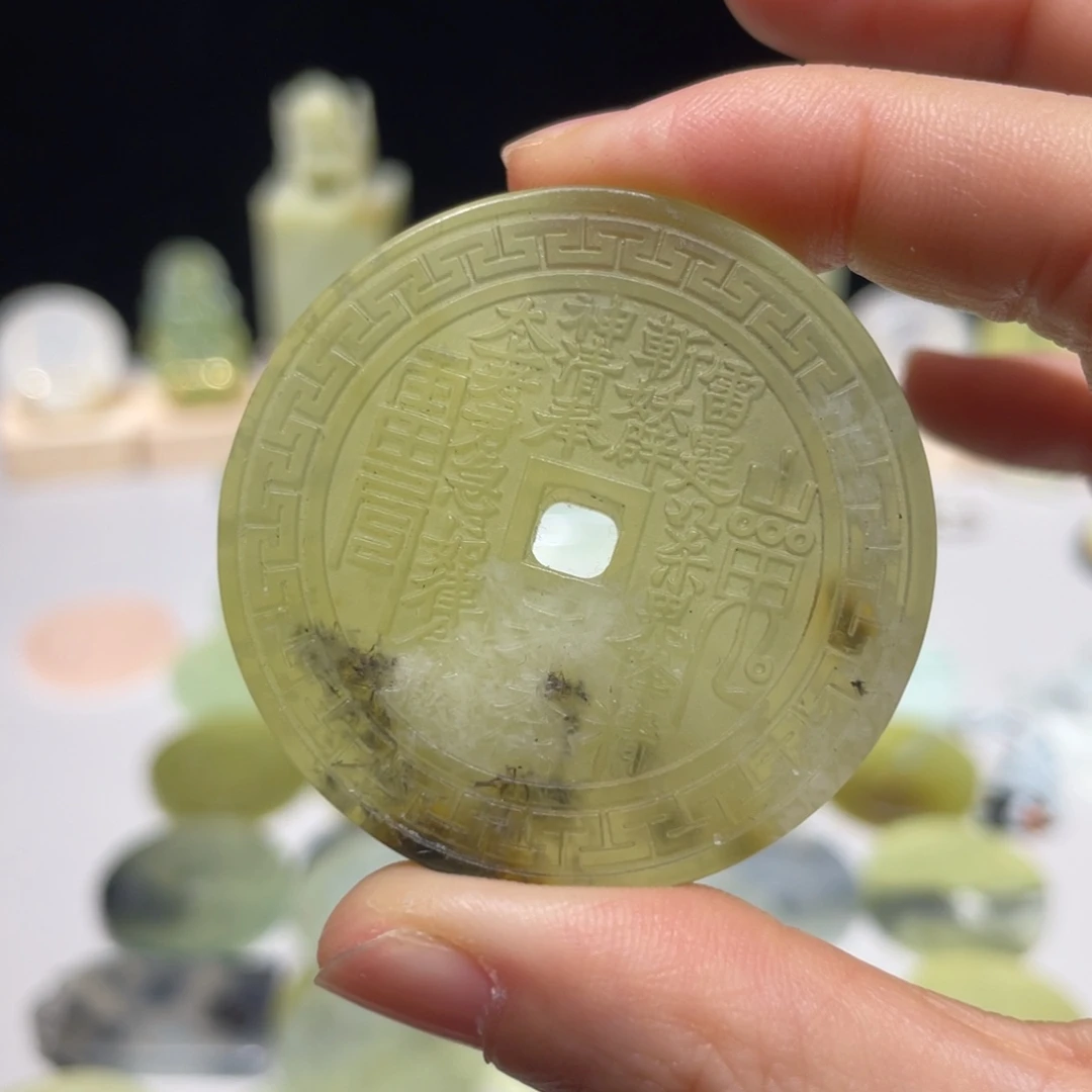 岫玉未镶嵌颈饰颈饰9