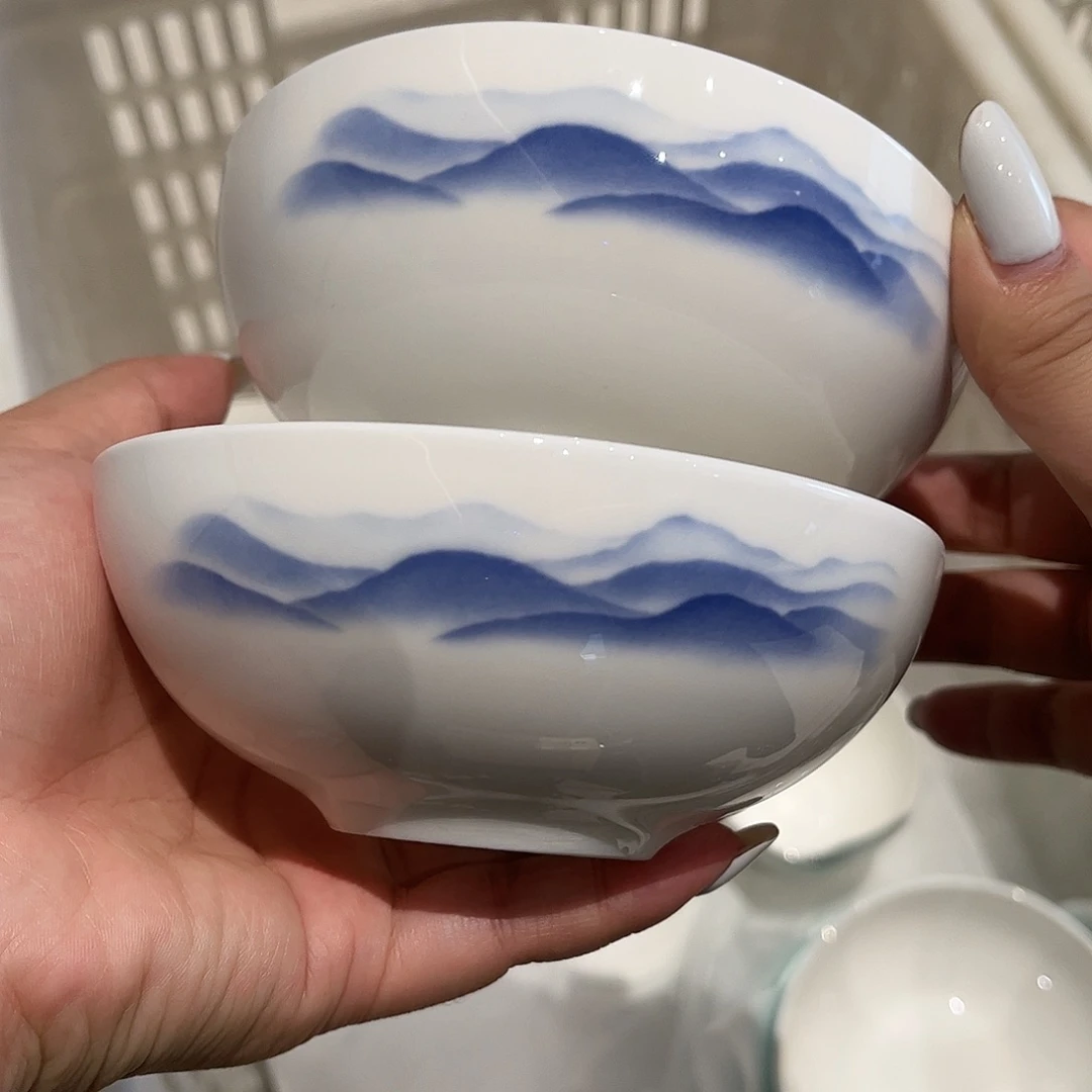 瓷片748两。全场微瑕介意慎拍