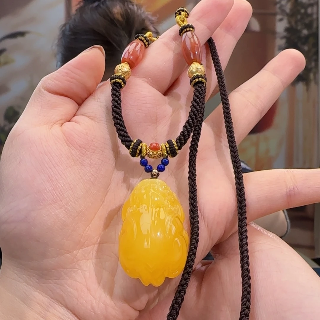 蜜蜡未镶嵌吊坠(赠链)