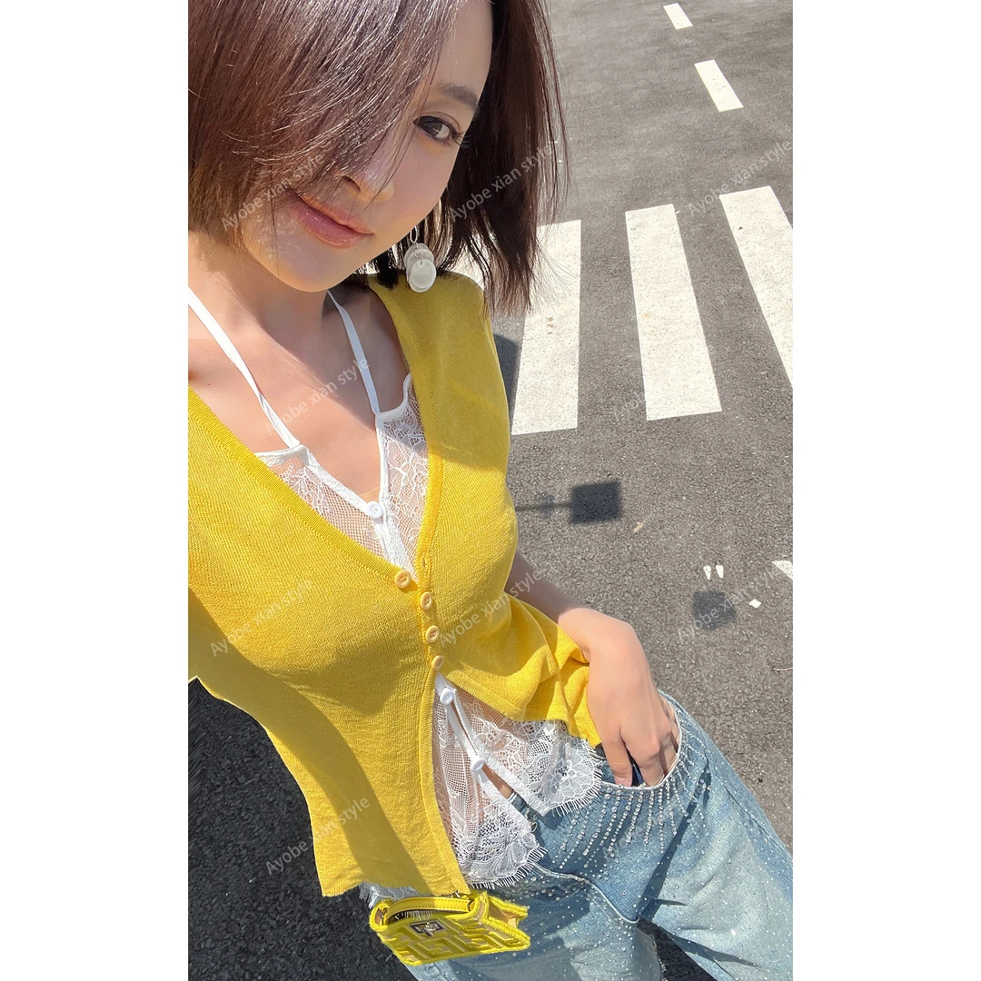 AYOBE小贤/初见时蔓延 纯欲辣妹蕾丝拼接设计感假两件小衫撞色T