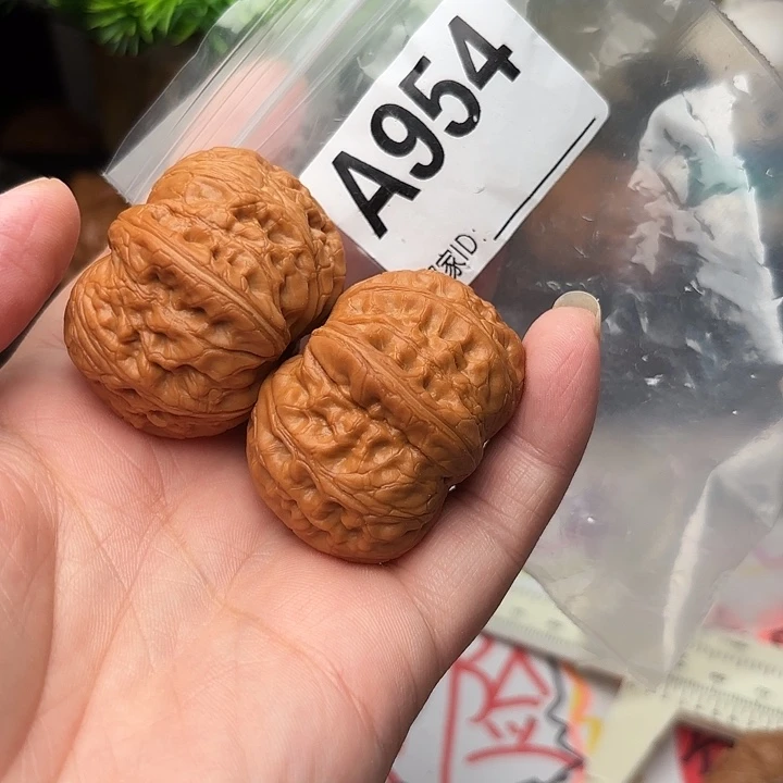 丄***桃核把件核桃元宝42