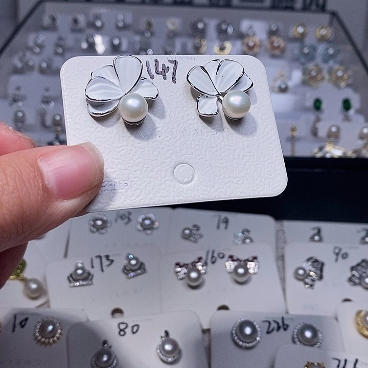 银S925镶嵌耳饰淡水珍珠