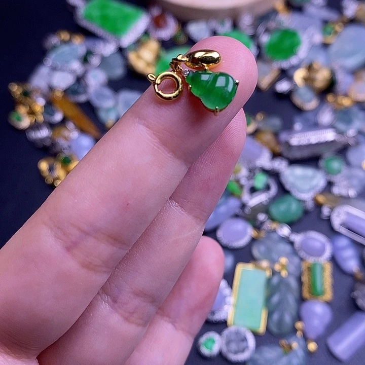 颈饰未镶嵌翡翠111