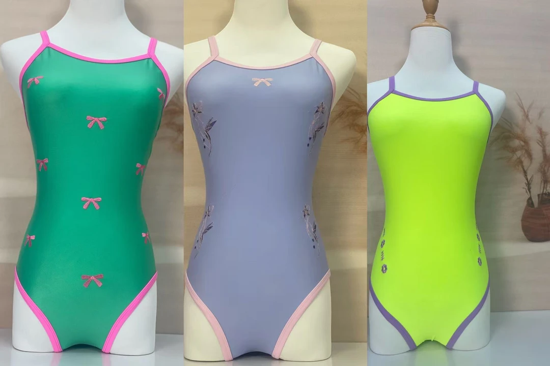 女款性感国风刺绣时尚显瘦竞速泳衣（双层不带垫中叉款）