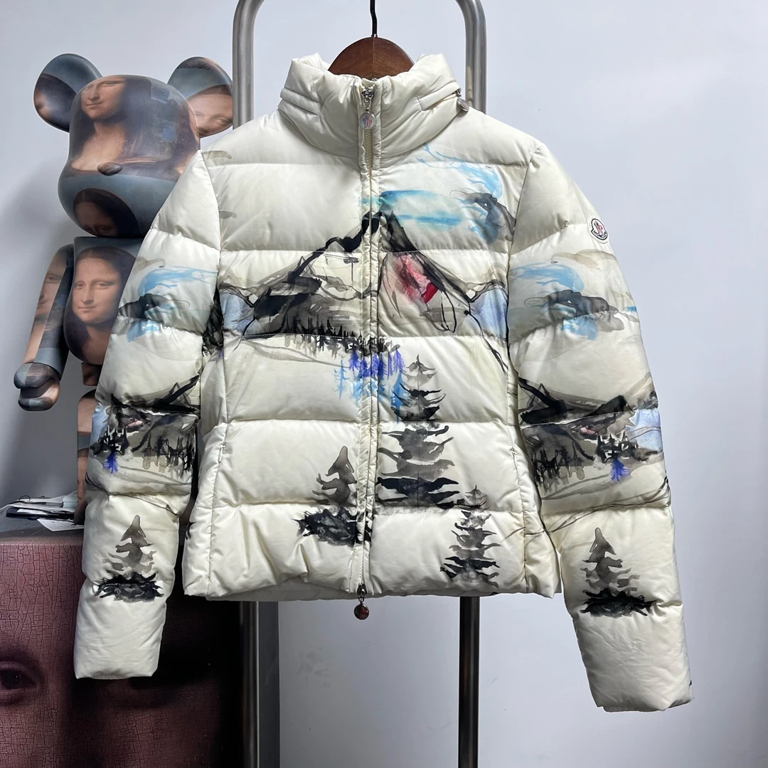 99新 MONCLER 蒙口印花羽绒服k1103尺码：0