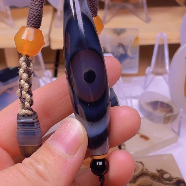 张***9玛瑙/玉髓未镶嵌吊坠(不含链)