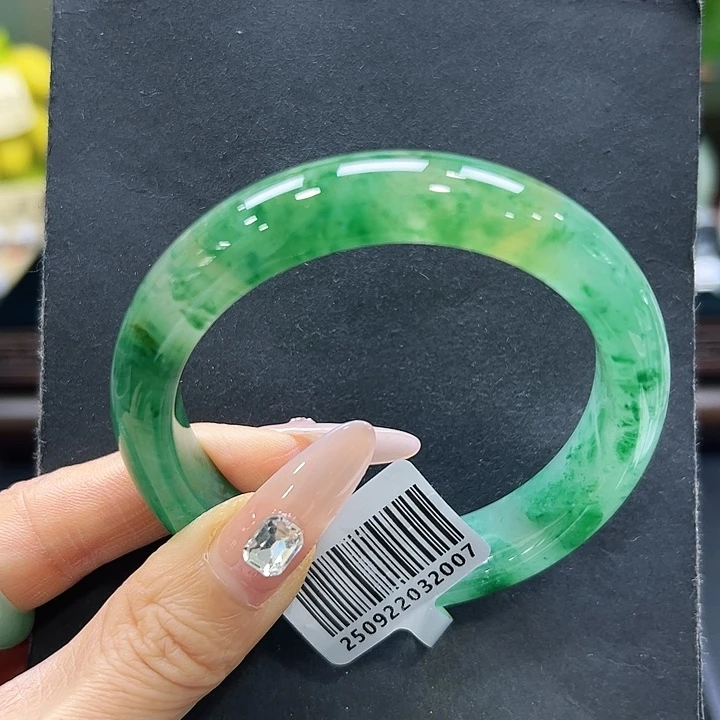 石英质玉（非洲翠）未镶嵌手镯58-59