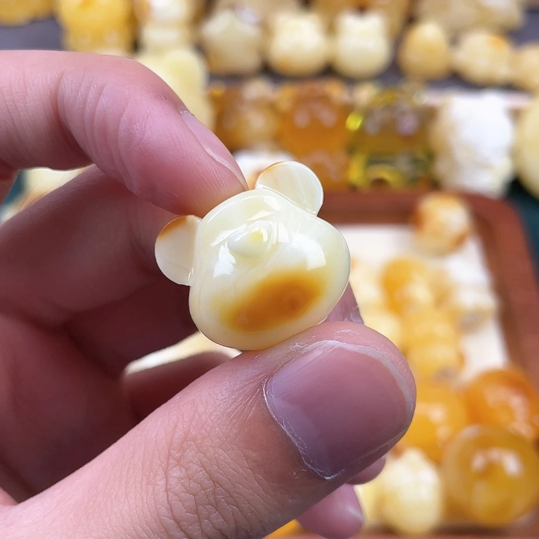 琥珀裸石未镶嵌蜜蜡