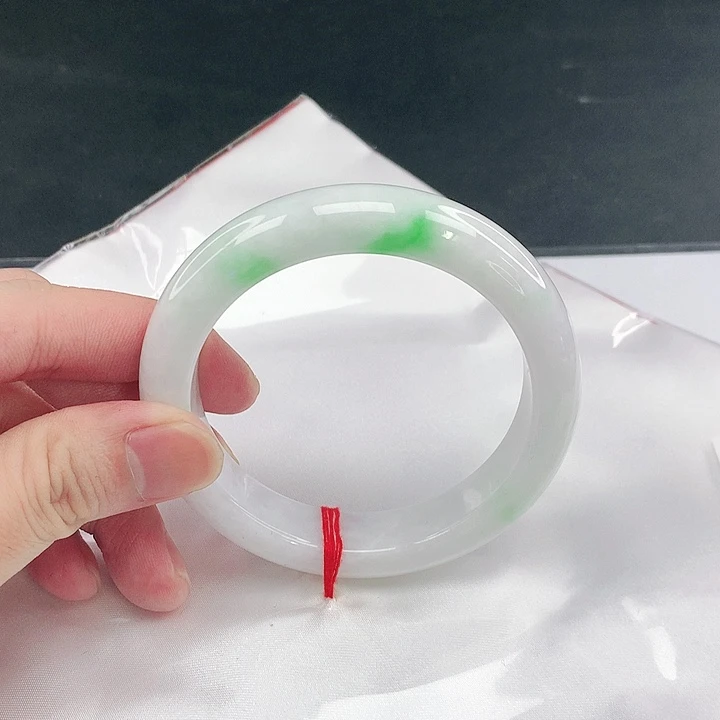 翡翠未镶嵌手镯圈58.8。40133