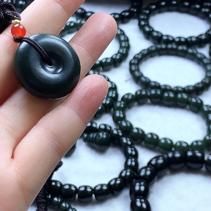 手链未镶嵌和田玉（青玉）