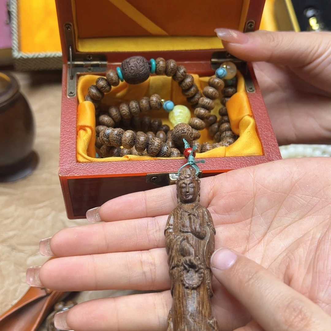 大叶紫檀（黑酸枝木类）