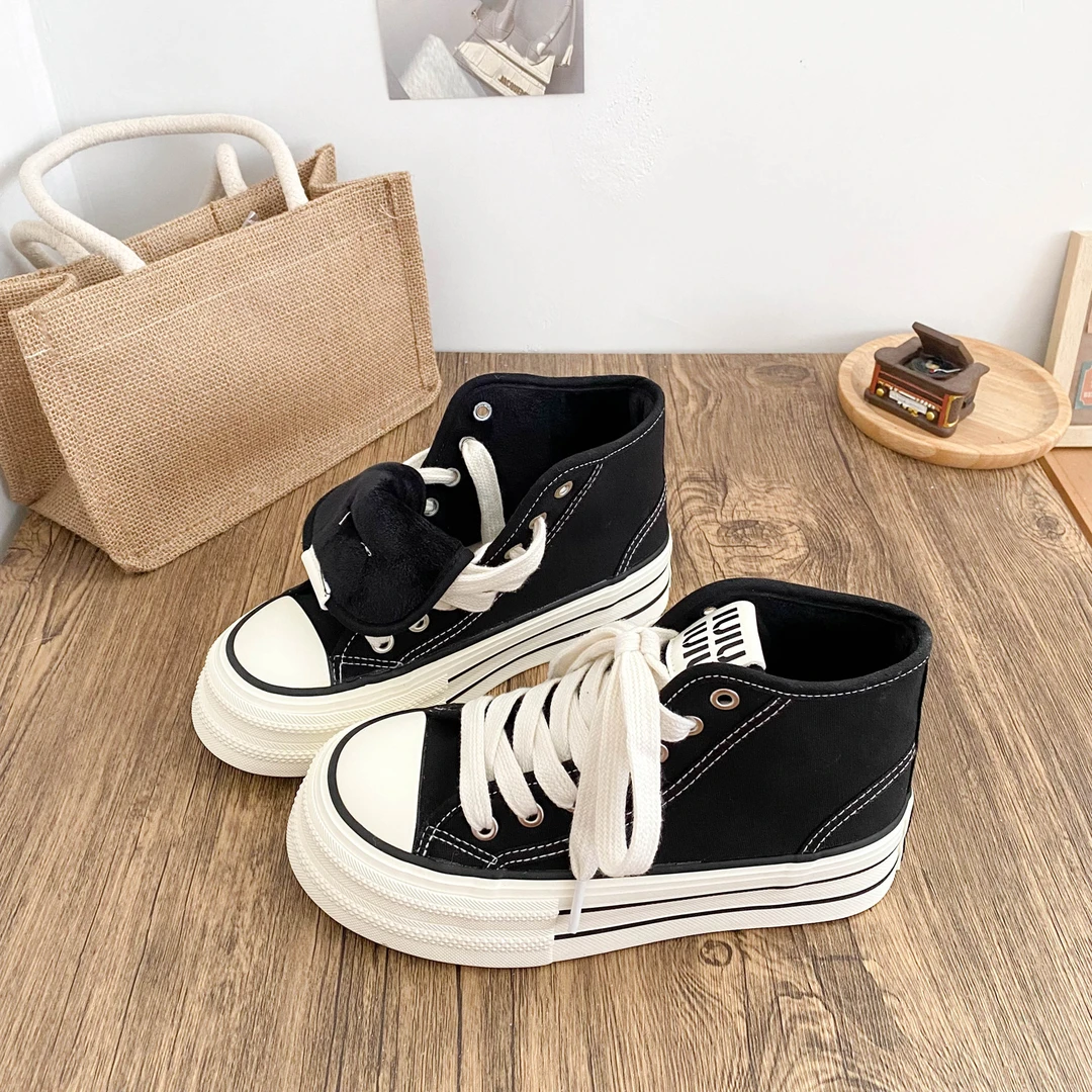经典厚底加绒女生帆布鞋2025冬新款复古增高舒适百搭板鞋休闲潮鞋
