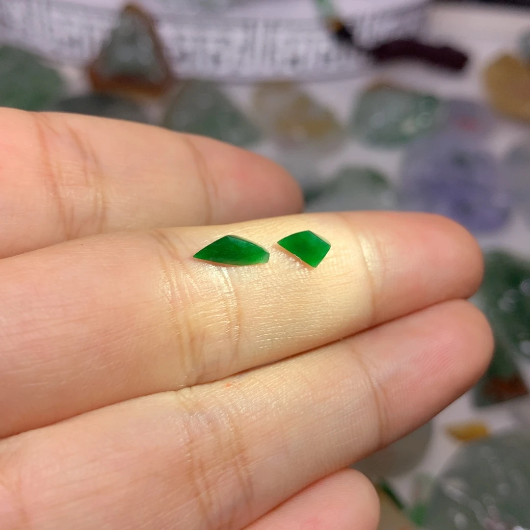 定制翡翠未镶嵌天然翡翠定制