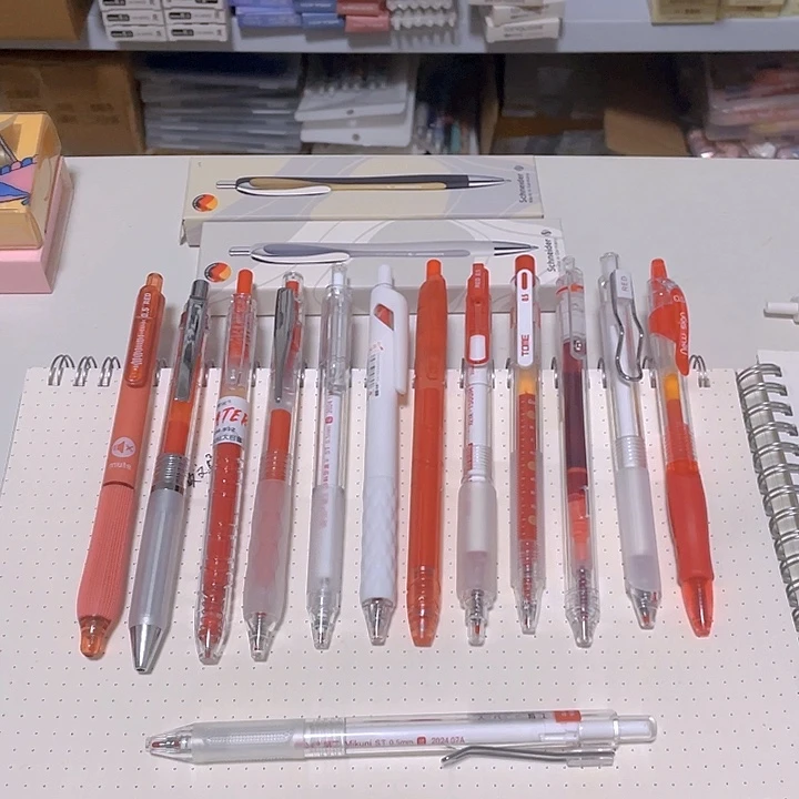 多品牌红笔混款组合13支